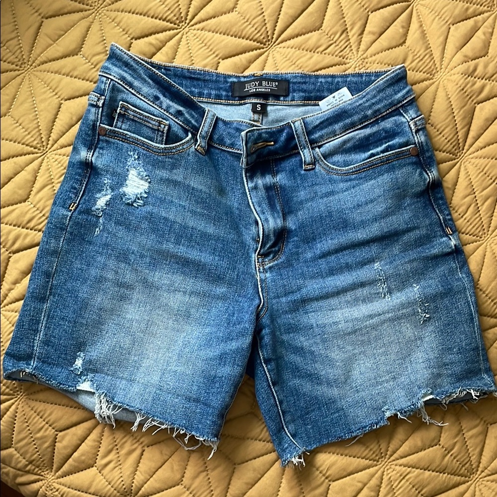 Judy Blue Frayed Hem Denim Shorts